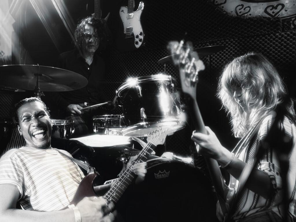 The Groove Nomads + TBA
