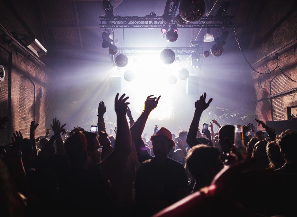 Luminosity presents: Thrillseekers open to close
