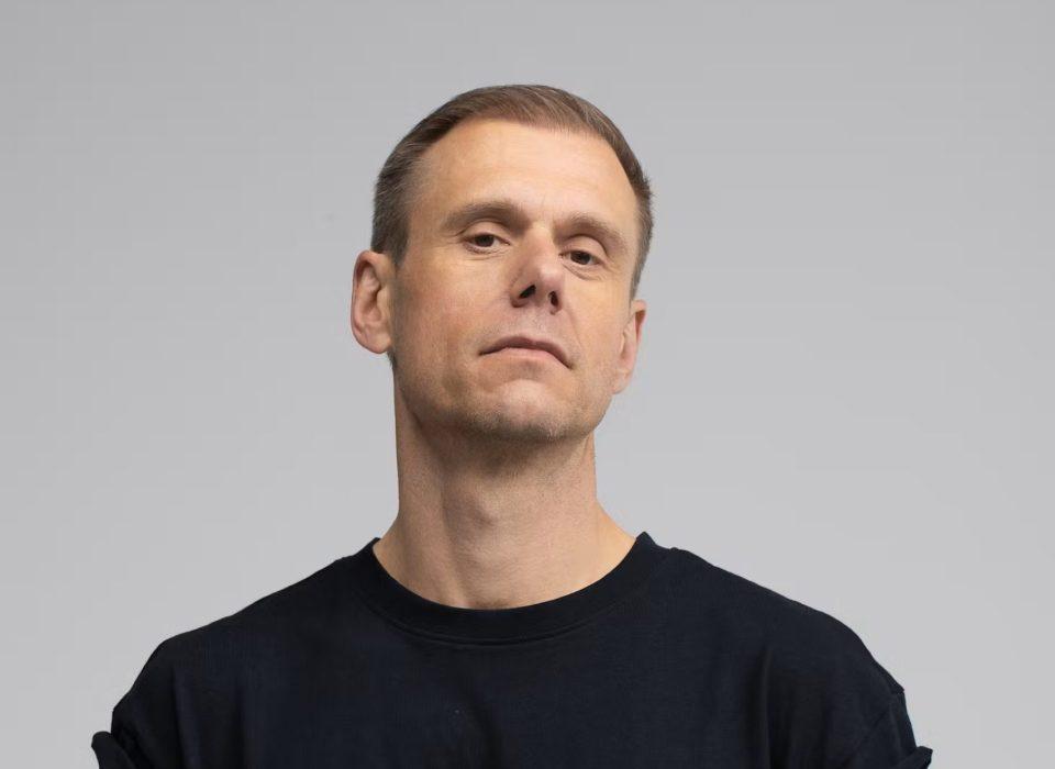 Armin van Buuren &amp; Benwal – ADE