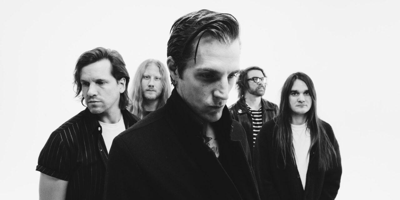The Maine + Grayscale